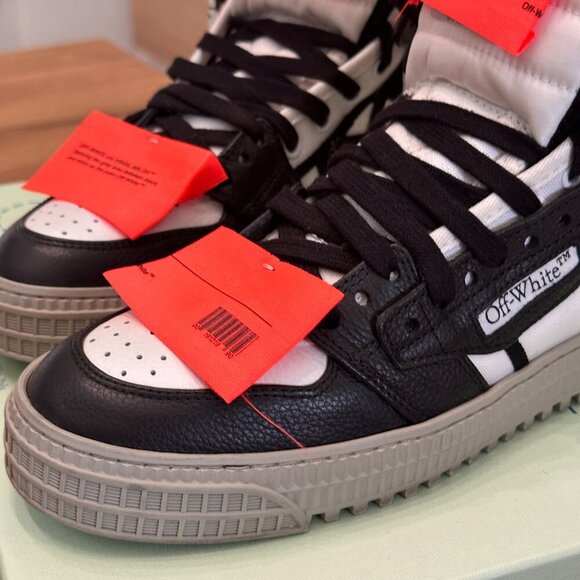 Off-White 3.0 OFF-COURT SNEAKERS - Picture 4 of 11